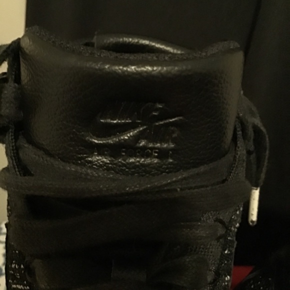 🔥Nike’s, size 6.5, new condition, lightweight women’s sneakers - Picture 2 of 4